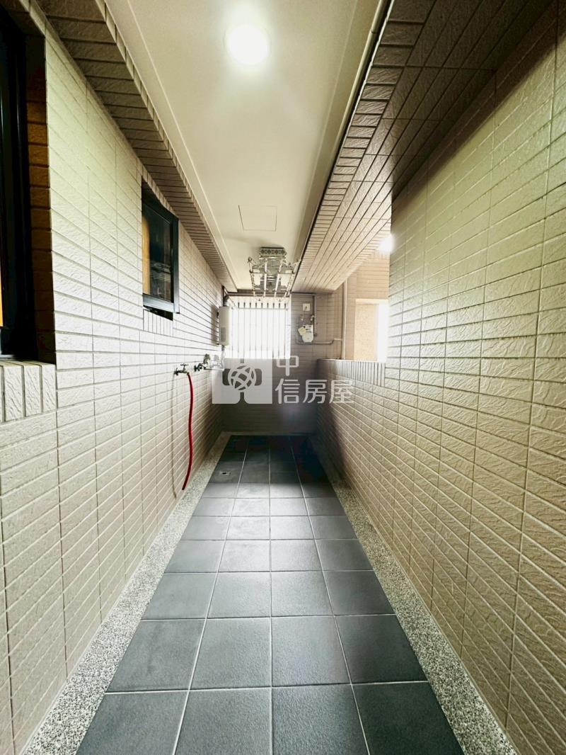 十期富宇晴綻花園3+1房平車房屋室內格局與周邊環境