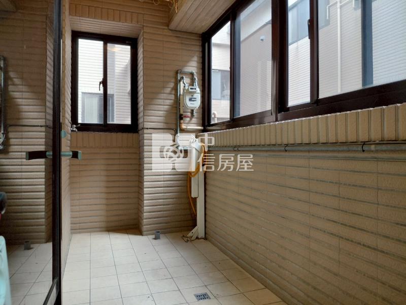 專-豪椰高級住宅優美三房車房屋室內格局與周邊環境