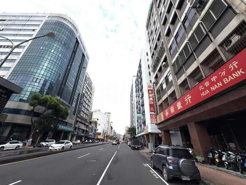 中醫吉祥大廈三房附平車房屋室內格局與周邊環境