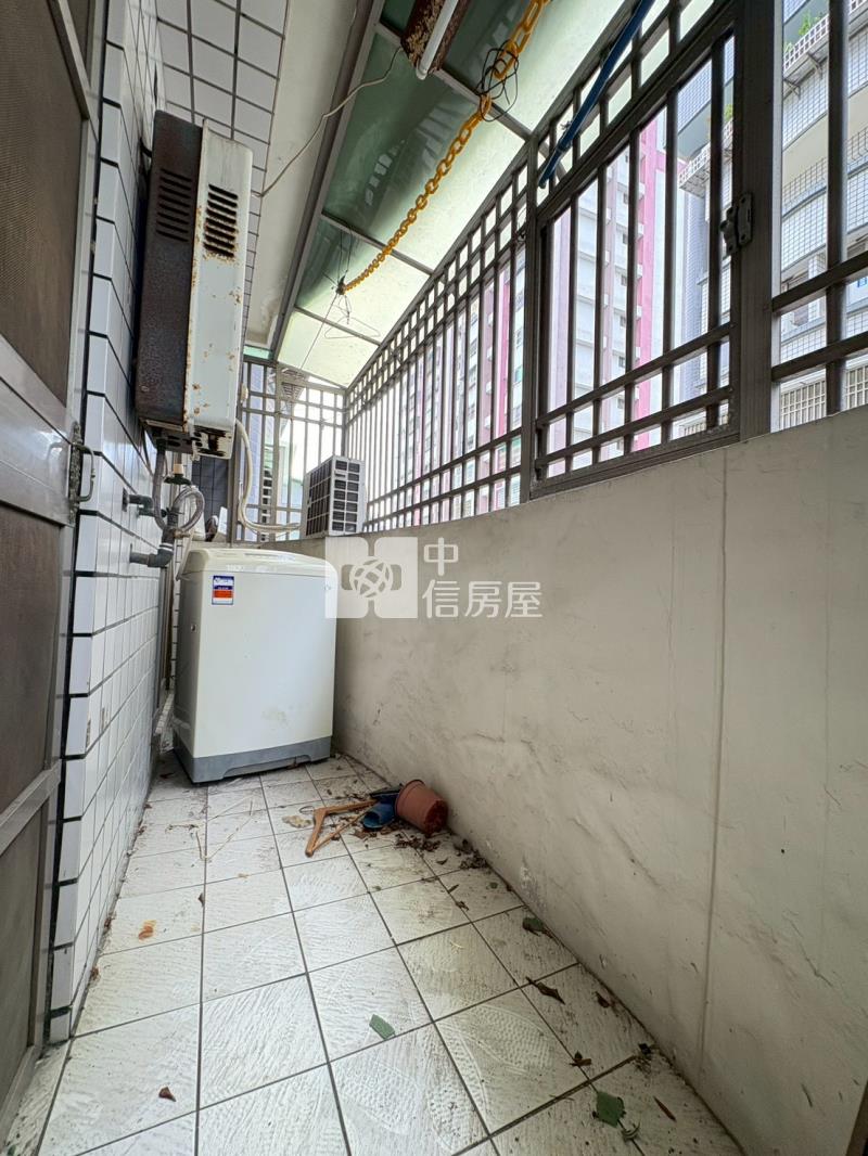 世賢國小旁3房車位華廈房屋室內格局與周邊環境