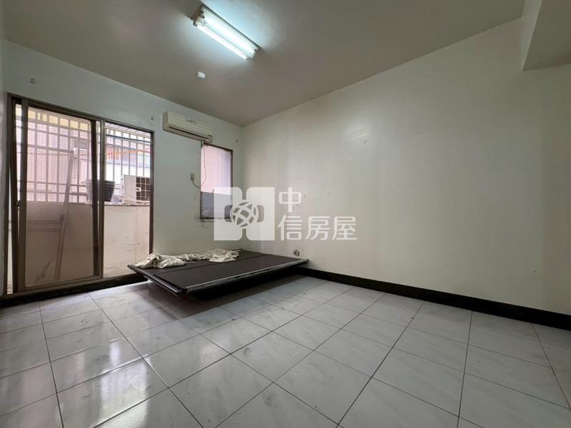 世賢國小旁3房車位華廈房屋室內格局與周邊環境
