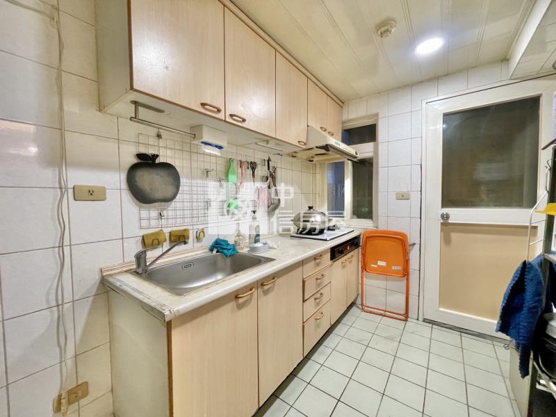 E03-海科館特區．優選9樓房屋室內格局與周邊環境