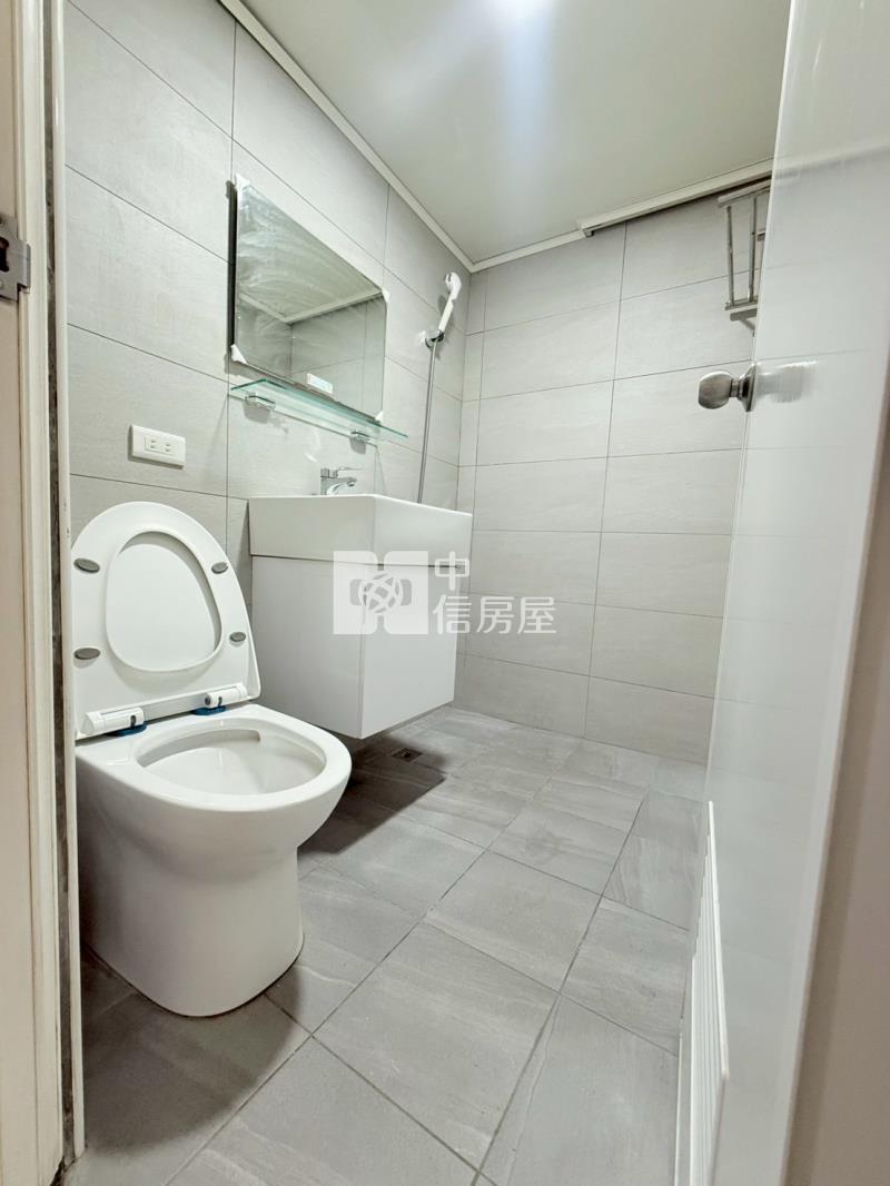 大里4房平面車位美廈房屋室內格局與周邊環境