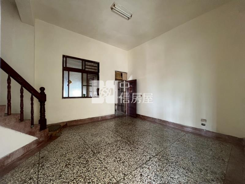 草商旁獨棟透天房屋室內格局與周邊環境