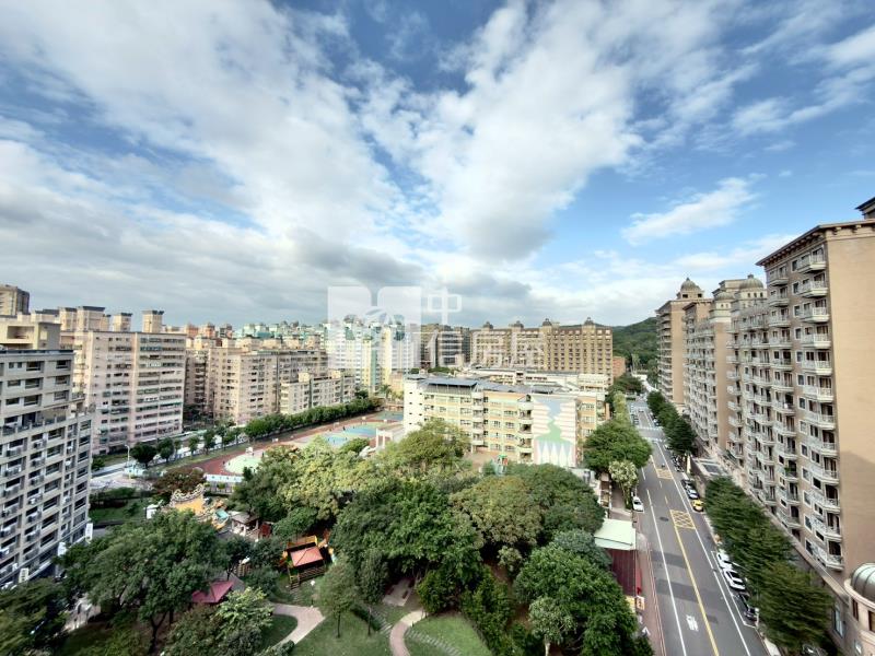 中悅凱薩春天高樓四房豪邸房屋室內格局與周邊環境