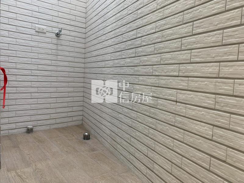 台南大學全棟整新美車墅房屋室內格局與周邊環境