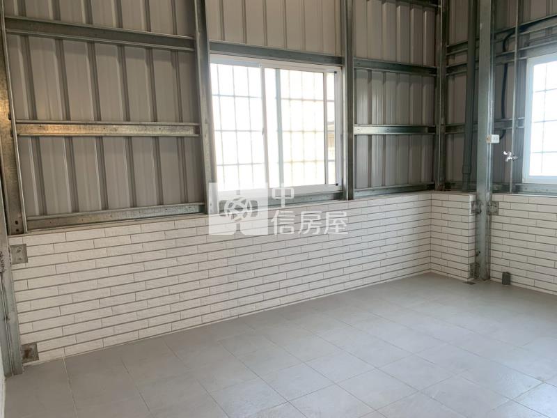 台南大學全棟整新美車墅房屋室內格局與周邊環境