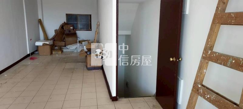 正體育園區五樓透店住房屋室內格局與周邊環境