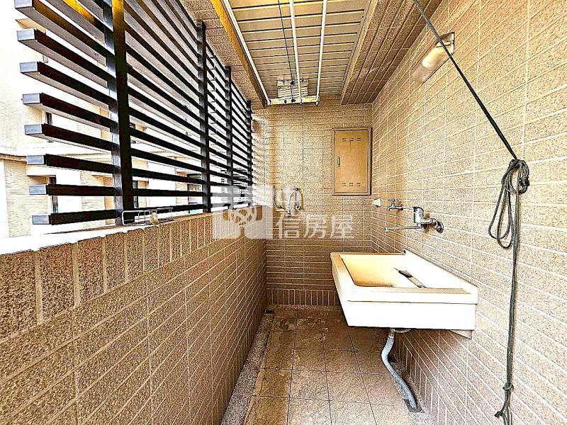 日出登陽正11期指標高樓四房雙車房屋室內格局與周邊環境