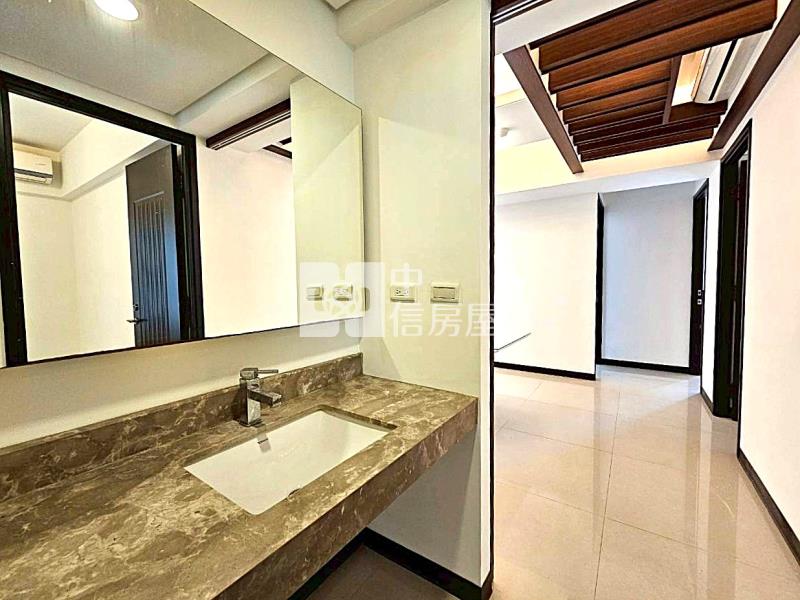 日出登陽正11期指標高樓四房雙車房屋室內格局與周邊環境