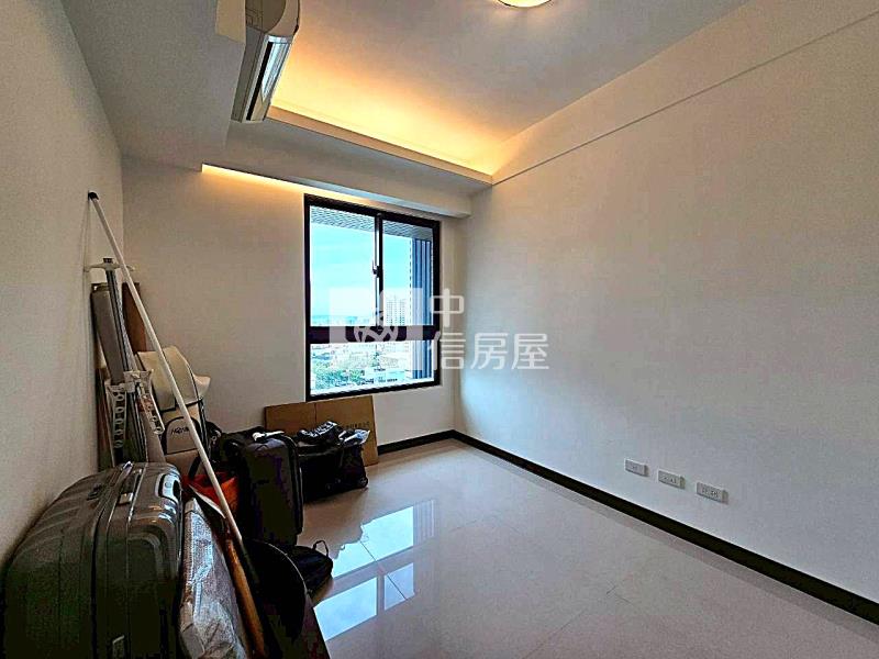 日出登陽正11期指標高樓四房雙車房屋室內格局與周邊環境