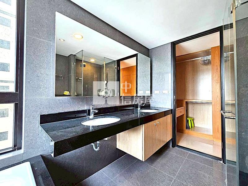 日出登陽正11期指標高樓四房雙車房屋室內格局與周邊環境