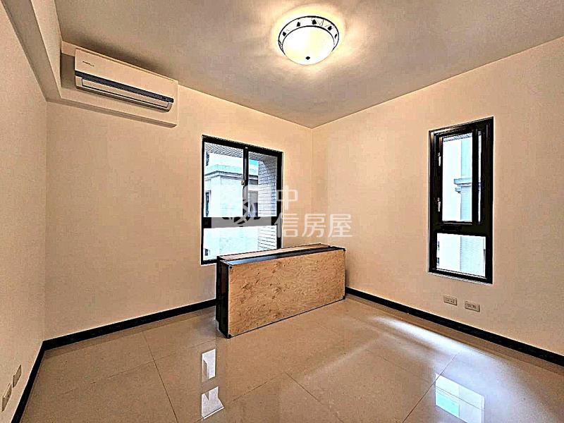 日出登陽正11期指標高樓四房雙車房屋室內格局與周邊環境