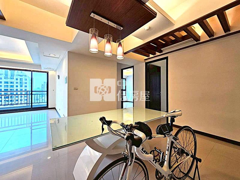 日出登陽正11期指標高樓四房雙車房屋室內格局與周邊環境