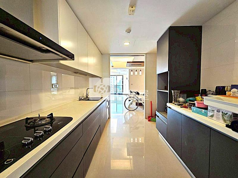 日出登陽正11期指標高樓四房雙車房屋室內格局與周邊環境