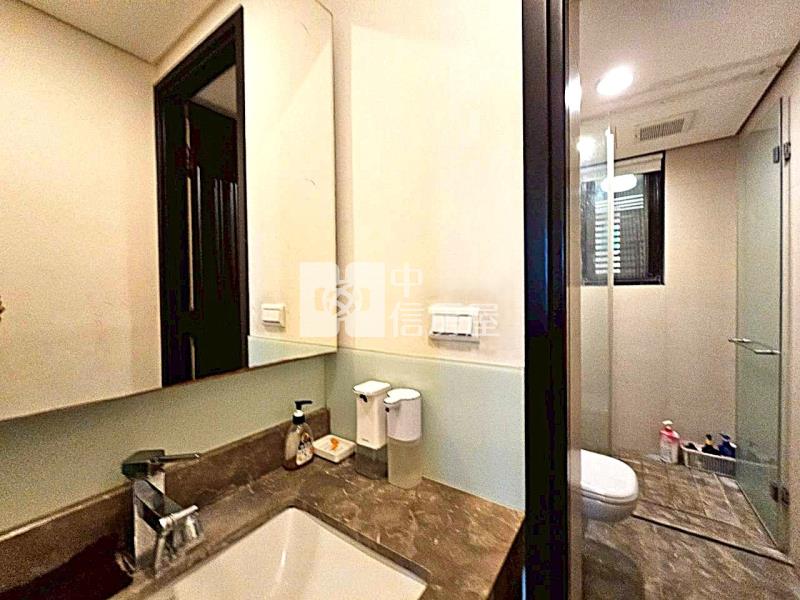 日出登陽正11期指標三房平車房屋室內格局與周邊環境