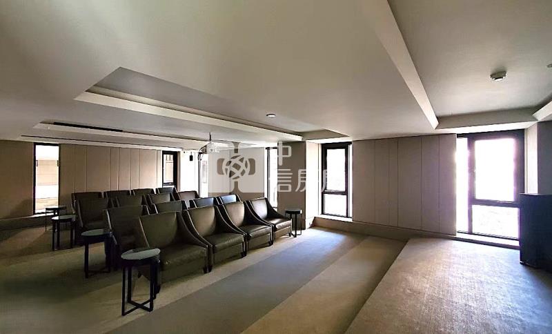 日出登陽正11期指標三房平車房屋室內格局與周邊環境