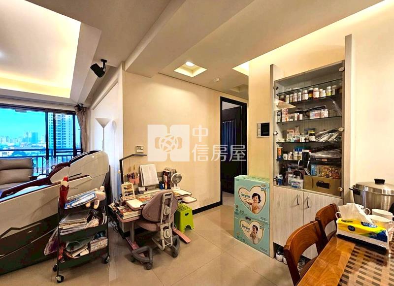 日出登陽正11期指標三房平車房屋室內格局與周邊環境