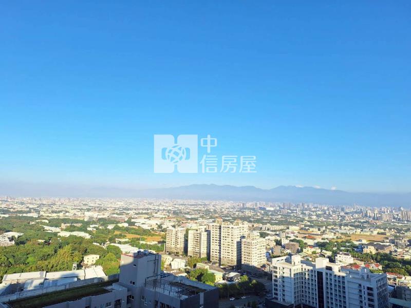 世紀凱悦四房3衛雙車位房屋室內格局與周邊環境