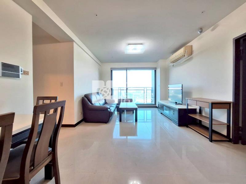 世紀凱悦四房3衛雙車位房屋室內格局與周邊環境