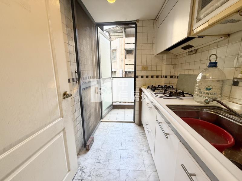 (捷運)文心森林公園＂震後三房邊間＂+平車房屋室內格局與周邊環境