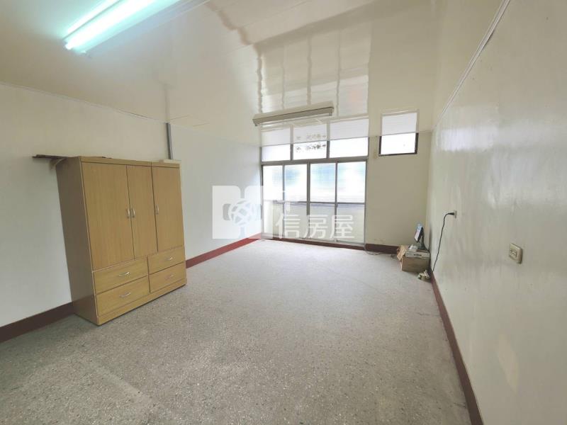 玉屏路邊間美透天房屋室內格局與周邊環境