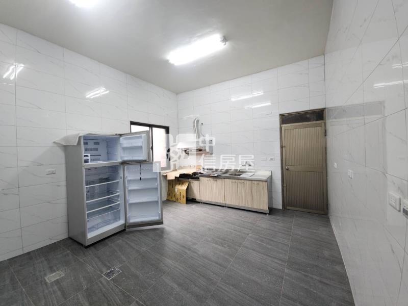 玉屏路邊間美透天房屋室內格局與周邊環境