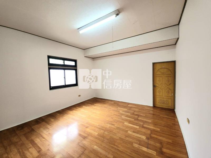 玉屏路邊間美透天房屋室內格局與周邊環境