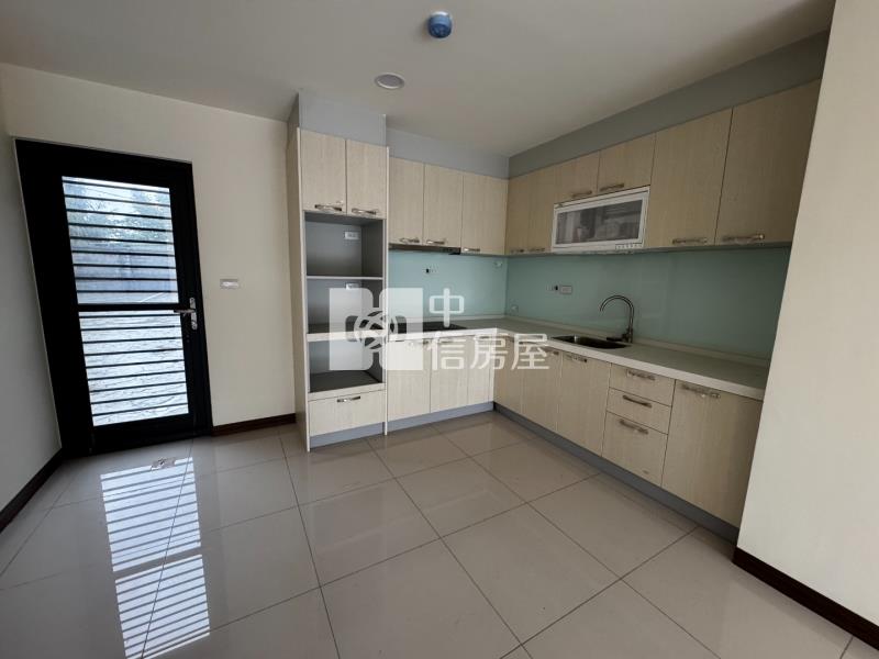 近A20全新電梯別墅房屋室內格局與周邊環境