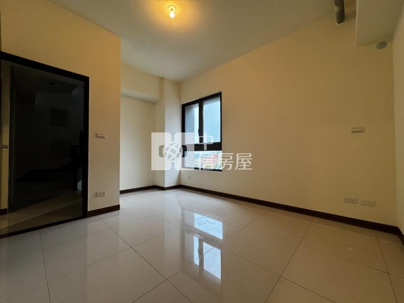 近A20全新電梯別墅房屋室內格局與周邊環境