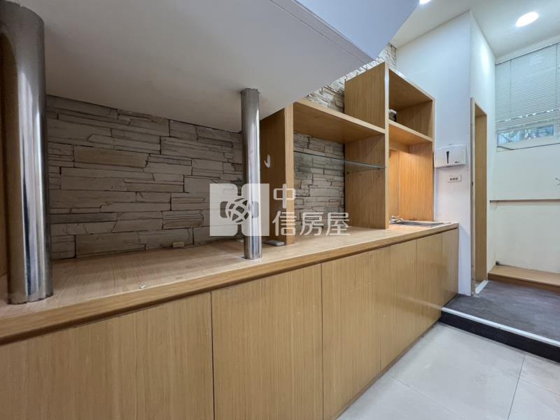 川普皇家金店面房屋室內格局與周邊環境