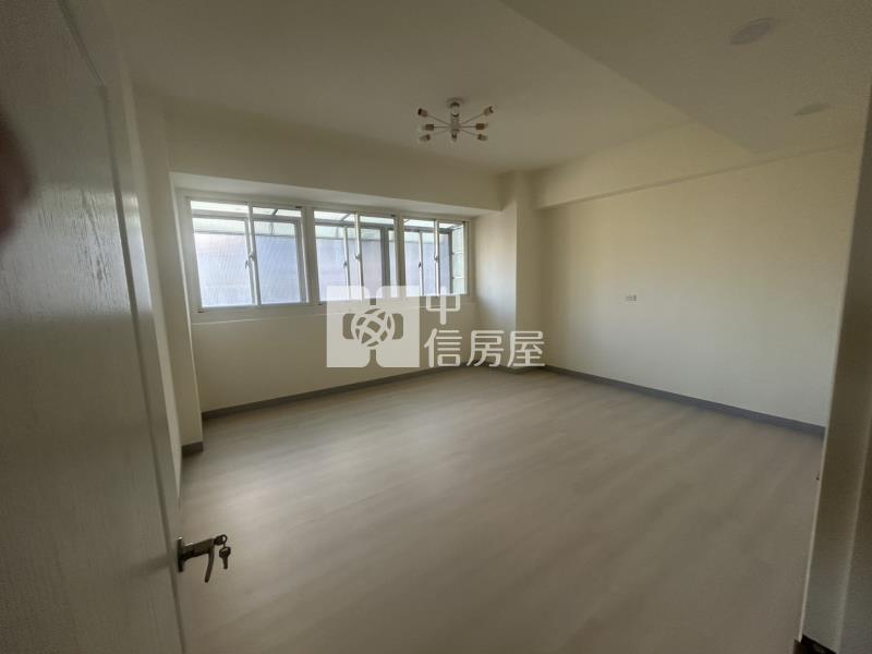 楊梅市區住店有停車位房屋室內格局與周邊環境