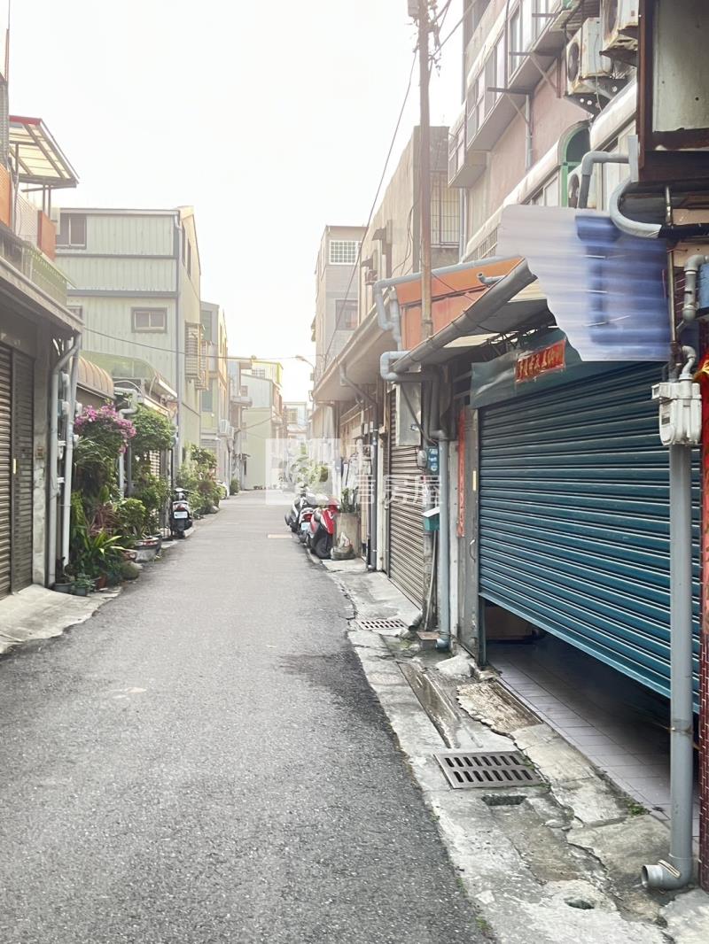 竹南勤富三層透天房屋室內格局與周邊環境