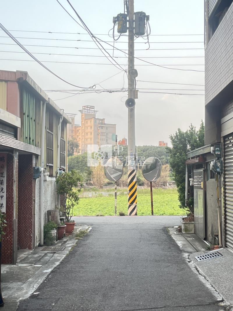 竹南勤富三層透天房屋室內格局與周邊環境