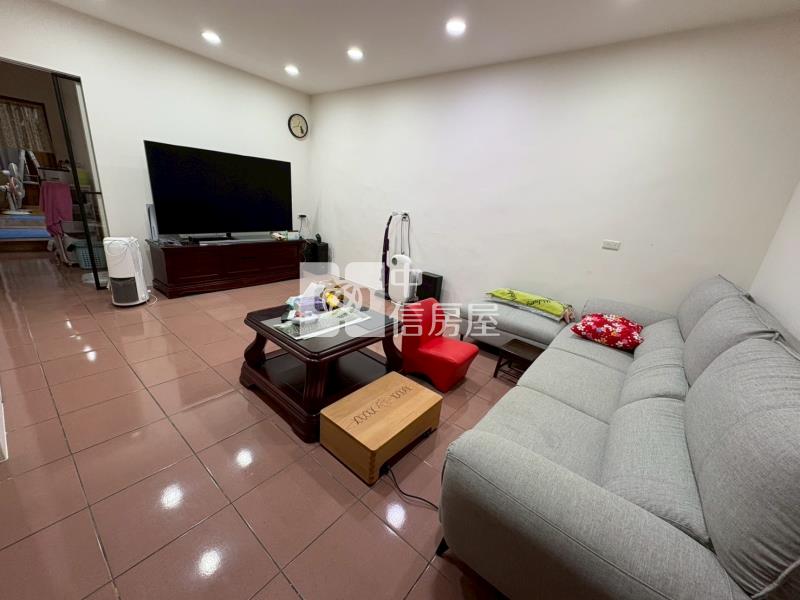 中原商圈臨12米路優質透天房屋室內格局與周邊環境