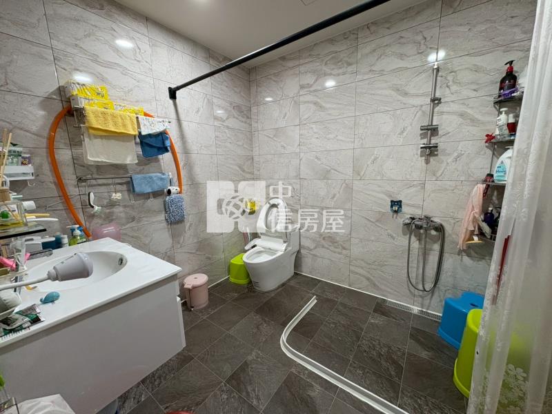 中原商圈臨12米路優質透天房屋室內格局與周邊環境