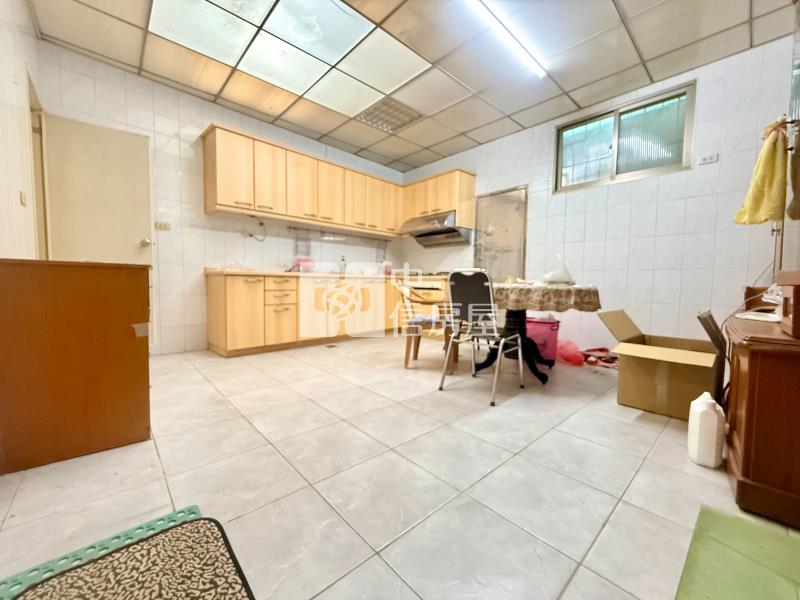 太原火車站稀有大空間1樓公寓房屋室內格局與周邊環境