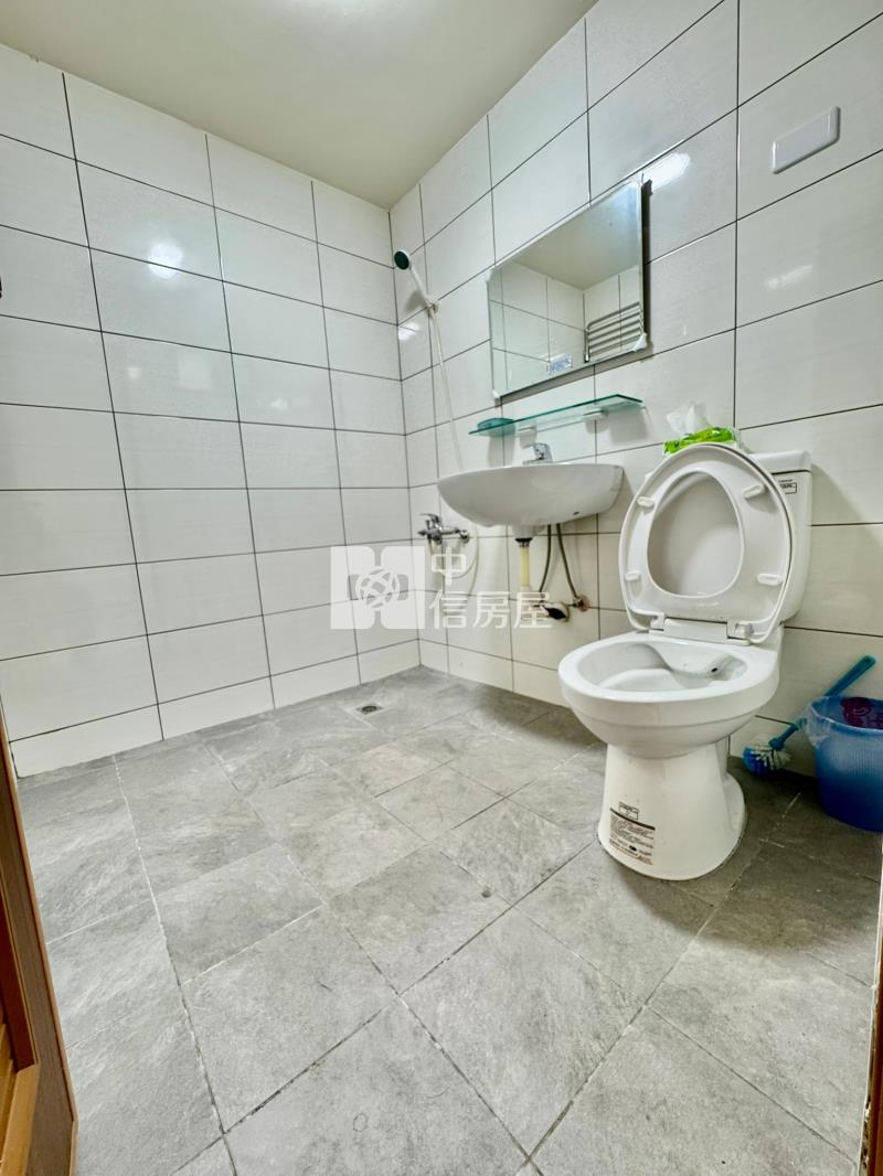 斗六大面寬全新整理大平房房屋室內格局與周邊環境