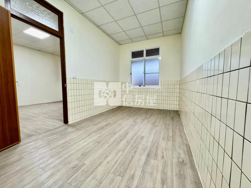 斗六大面寬全新整理大平房房屋室內格局與周邊環境