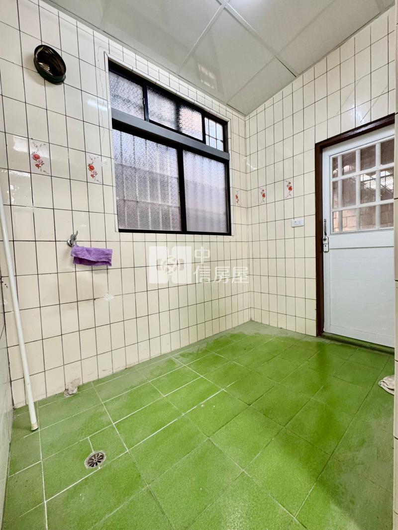 斗六大面寬全新整理大平房房屋室內格局與周邊環境