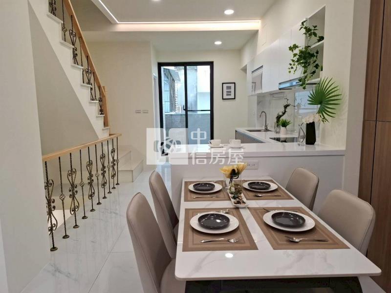 崇善十一街全整新車庫透天房屋室內格局與周邊環境