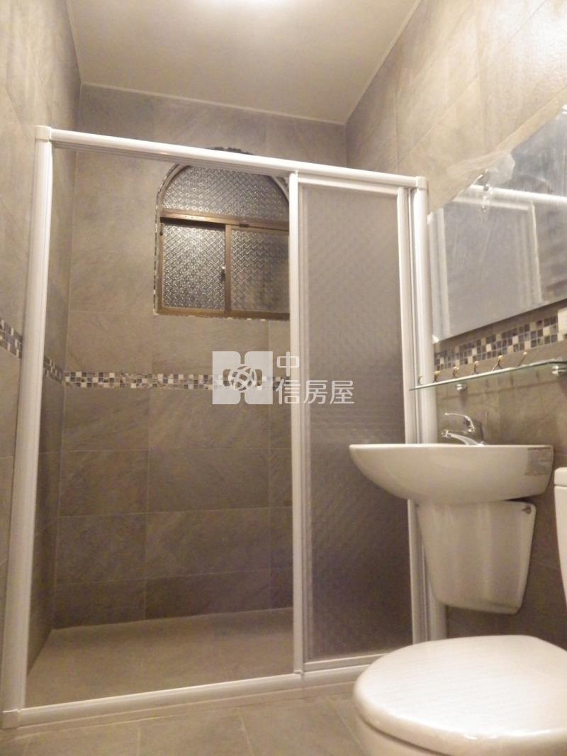 平實公園旁雙車庫別墅房屋室內格局與周邊環境