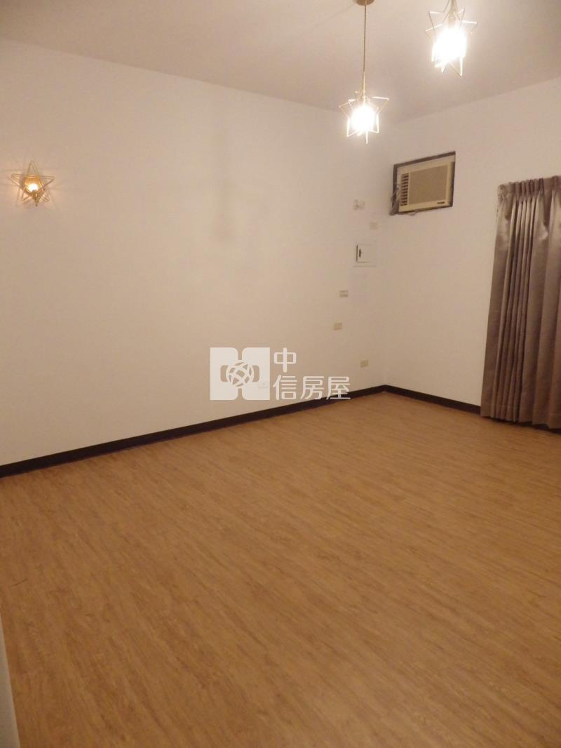 平實公園旁雙車庫別墅房屋室內格局與周邊環境