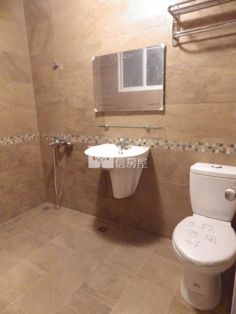 平實公園旁雙車庫別墅房屋室內格局與周邊環境