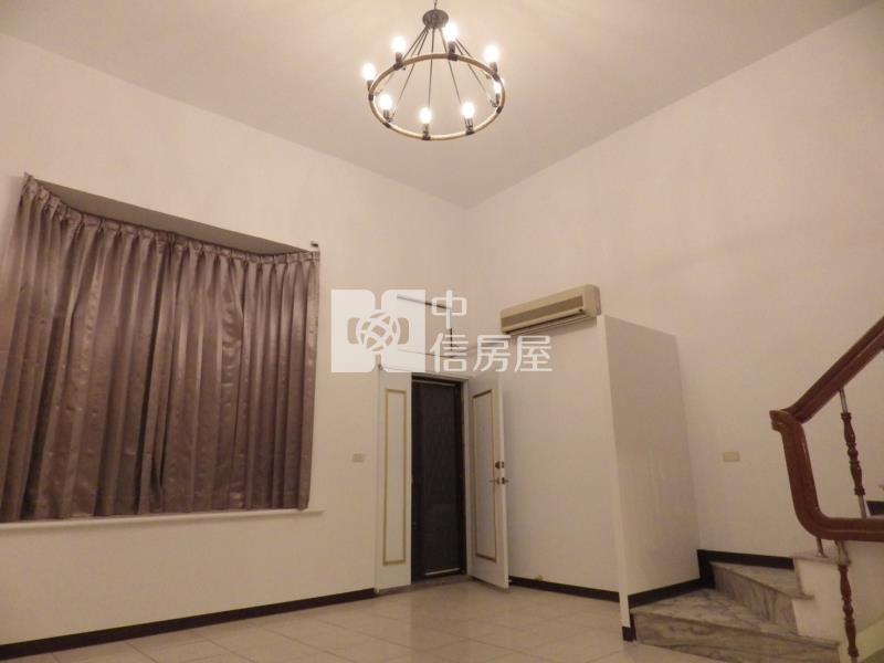 平實公園旁雙車庫別墅房屋室內格局與周邊環境