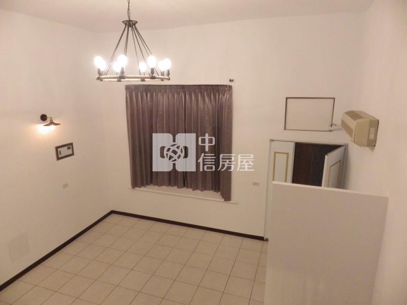 平實公園旁雙車庫別墅房屋室內格局與周邊環境