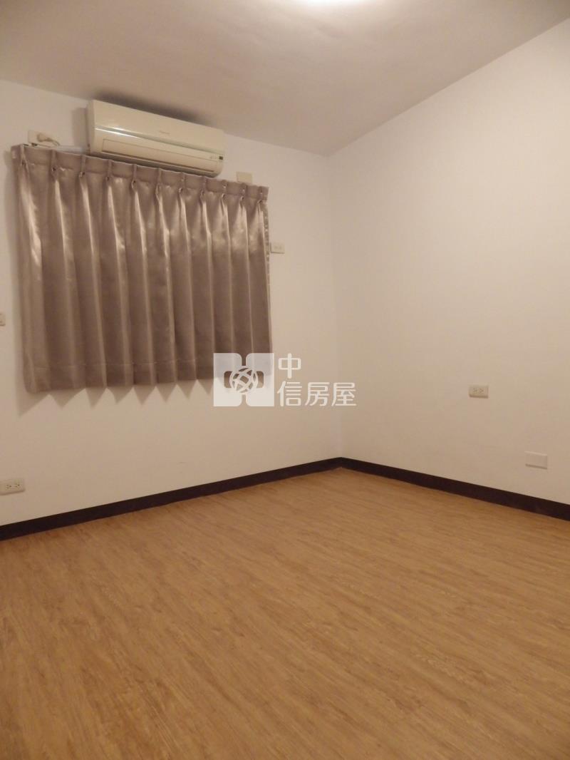 平實公園旁雙車庫別墅房屋室內格局與周邊環境