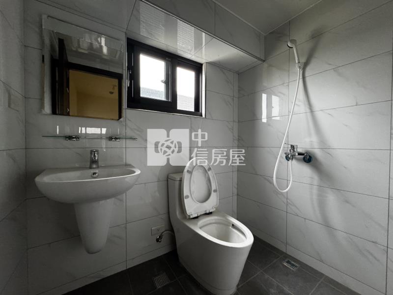 專任近A20全新別墅房屋室內格局與周邊環境