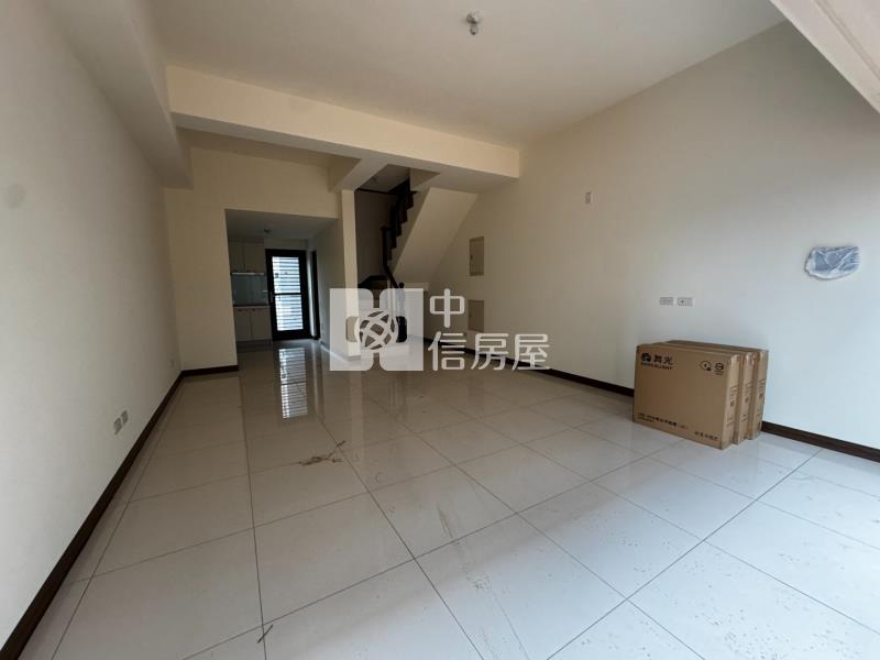 專任近A20全新別墅房屋室內格局與周邊環境