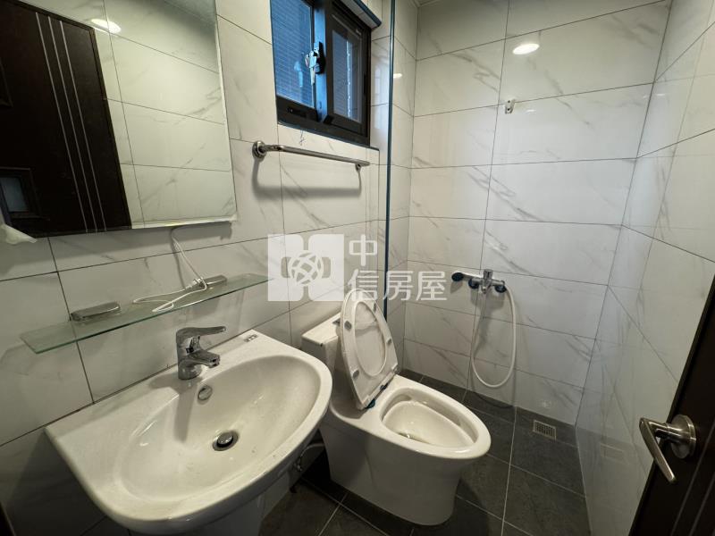 專任近A20全新別墅房屋室內格局與周邊環境